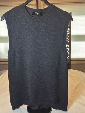 Fendi Roma Unisex 100% Virgin Wool Sleeveless Sweater Vest Black IT 48